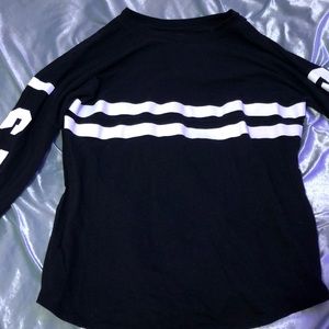 BLACK WITH WHITE STRIPE LONG SLEEVE TEE